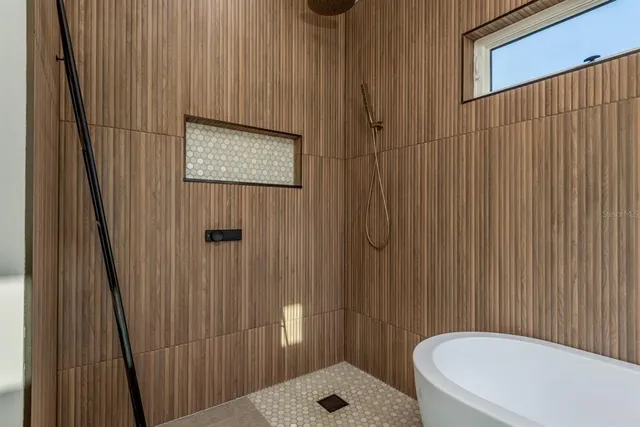 $900,000 | 927 6th Street North, St. Petersburg, FL 33701