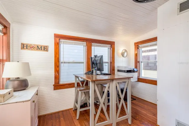 $900,000 | 927 6th Street North, St. Petersburg, FL 33701