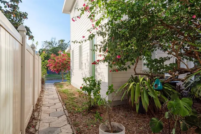 $900,000 | 927 6th Street North, St. Petersburg, FL 33701