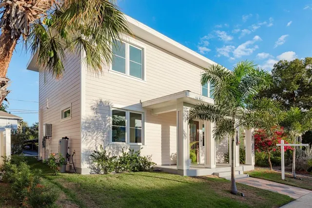 $900,000 | 927 6th Street North, St. Petersburg, FL 33701
