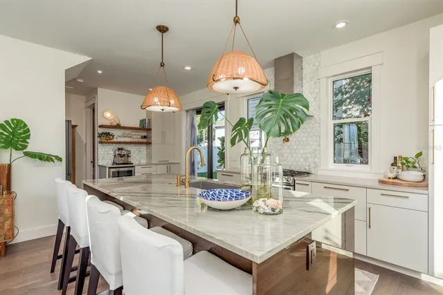 $900,000 | 927 6th Street North, St. Petersburg, FL 33701