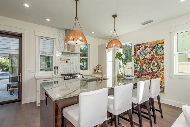 $900,000 | 927 6th Street North, St. Petersburg, FL 33701