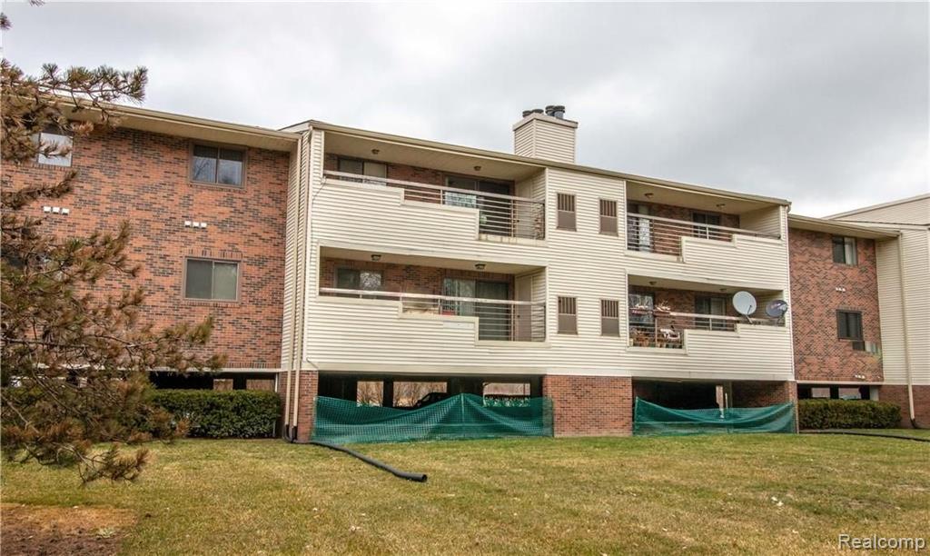 30450 Orchard Lake Road, Unit 76 Farmington Hills, MI 48334 - Photo 15 of 16
