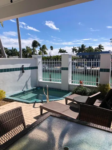 $639,000 | 7028 Harbor Village Drive, Marathon, FL 33050