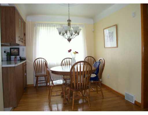 426 Raspberry Drive Monroeville, PA 15146 - Photo 4 of 8 Dining Room.
