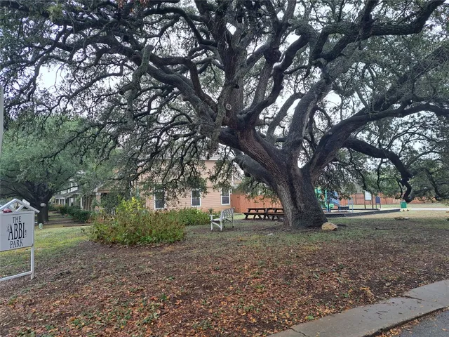 $1,850 | 2205 Melissa Oaks Lane, Austin, TX 78744