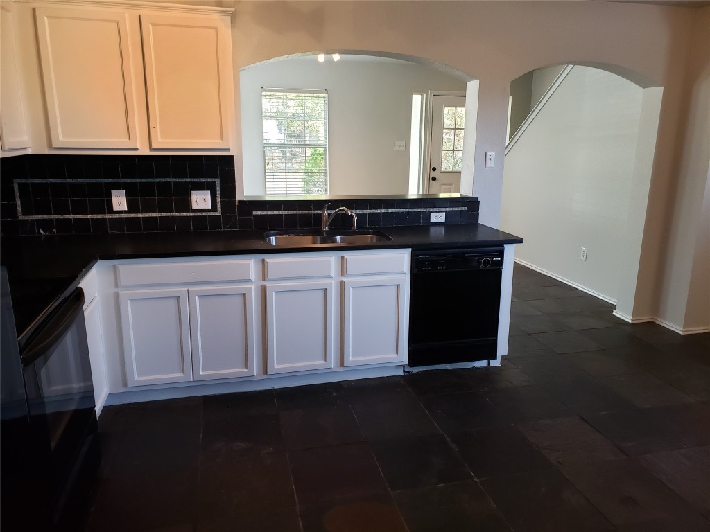 2205 Melissa Oaks Lane Austin, TX 78744 - Photo 7 of 15