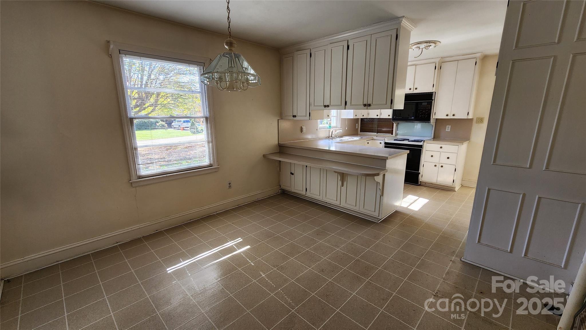 150 31st Avenue Northwest Hickory, NC 28601 - Photo 13 of 35