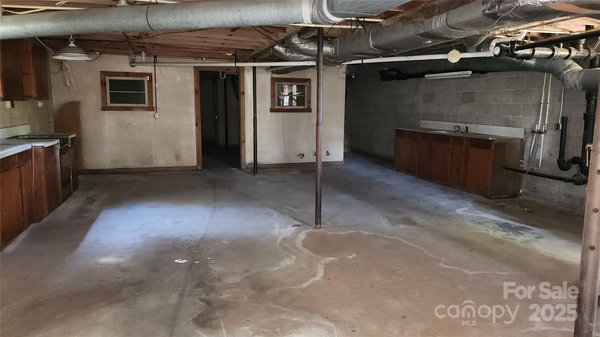 150 31st Avenue Northwest Hickory, NC 28601 - Photo 30 of 35