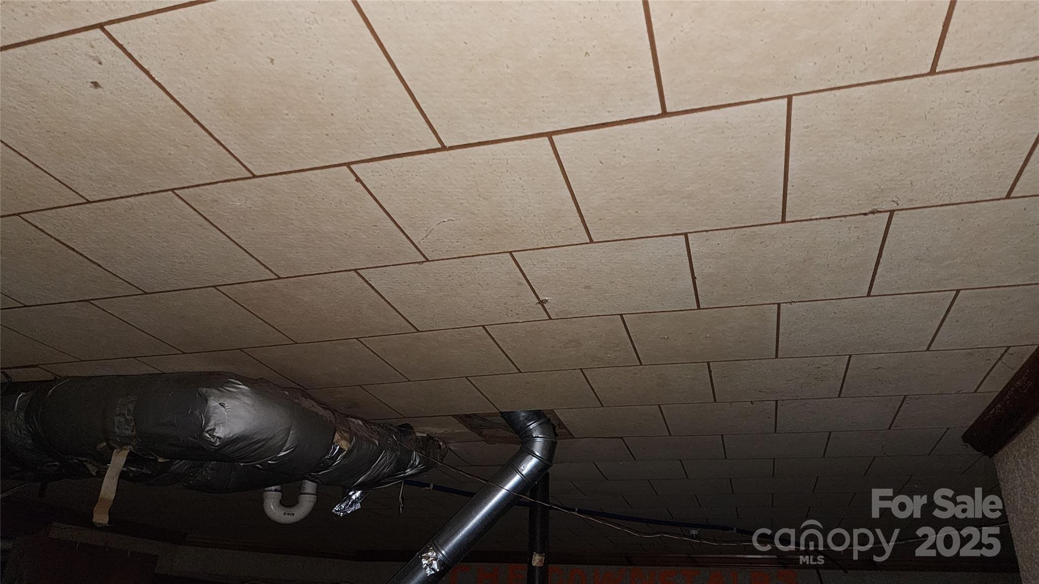 150 31st Avenue Northwest Hickory, NC 28601 - Photo 33 of 35