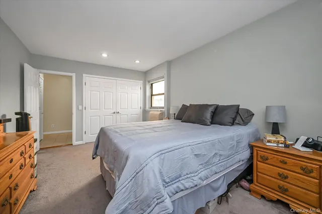 $290,000 | 25 Elizabeth Street, Unit 2F, Farmingdale, NY 11735