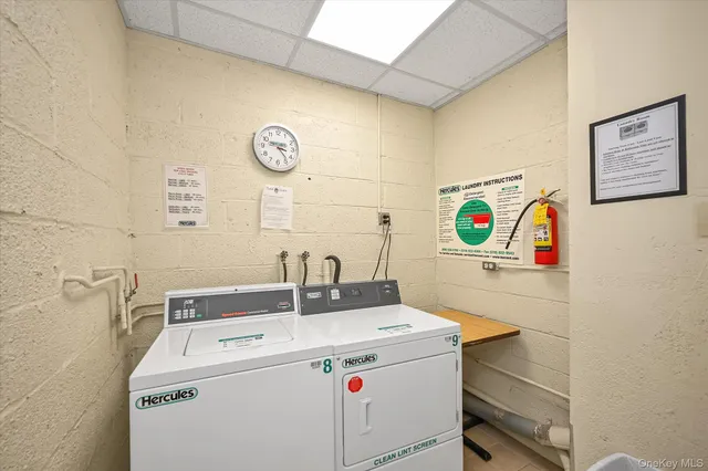 $290,000 | 25 Elizabeth Street, Unit 2F, Farmingdale, NY 11735