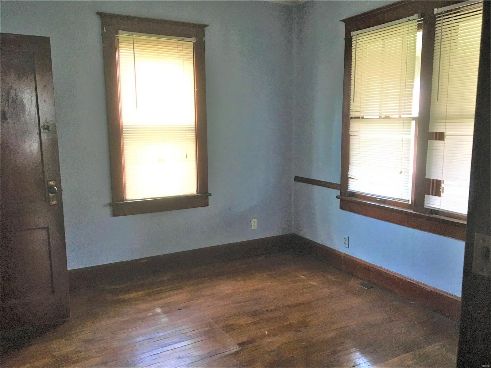 908 Main Street Alton, IL 62002 - Photo 9 of 11 Gallery Image 9