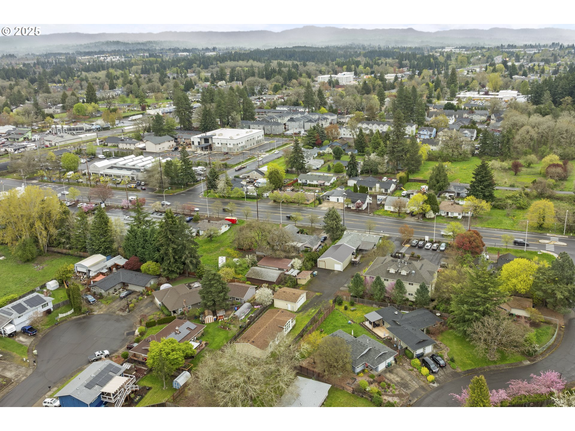 4015 Southwest 185th Avenue Beaverton, OR 97078 - Photo 44 of 47 a view of a city with mountain