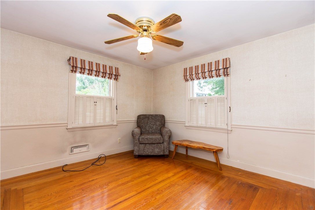 103 Fairfield Road Cranston, RI 02910 - Photo 16 of 31 Gallery Image 16