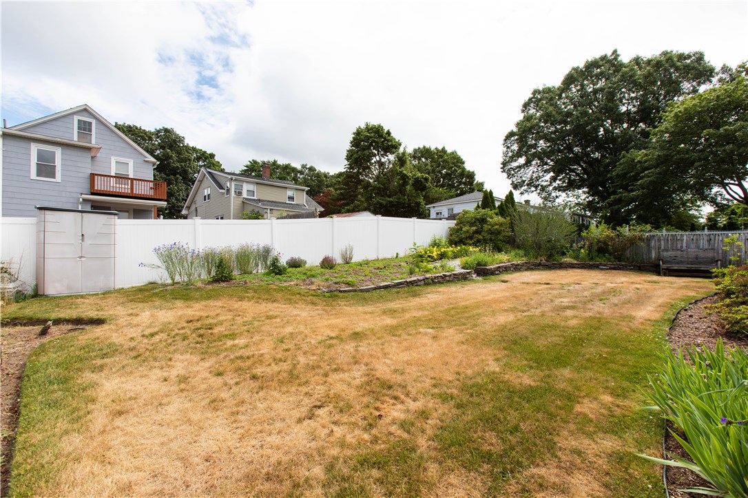 103 Fairfield Road Cranston, RI 02910 - Photo 29 of 31 Gallery Image 29