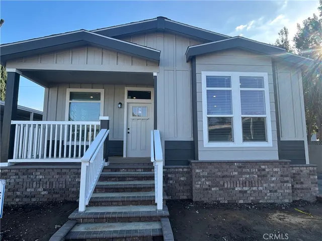 $324,900 | 15601 South B Street, Unit 12, Tustin, CA 92780