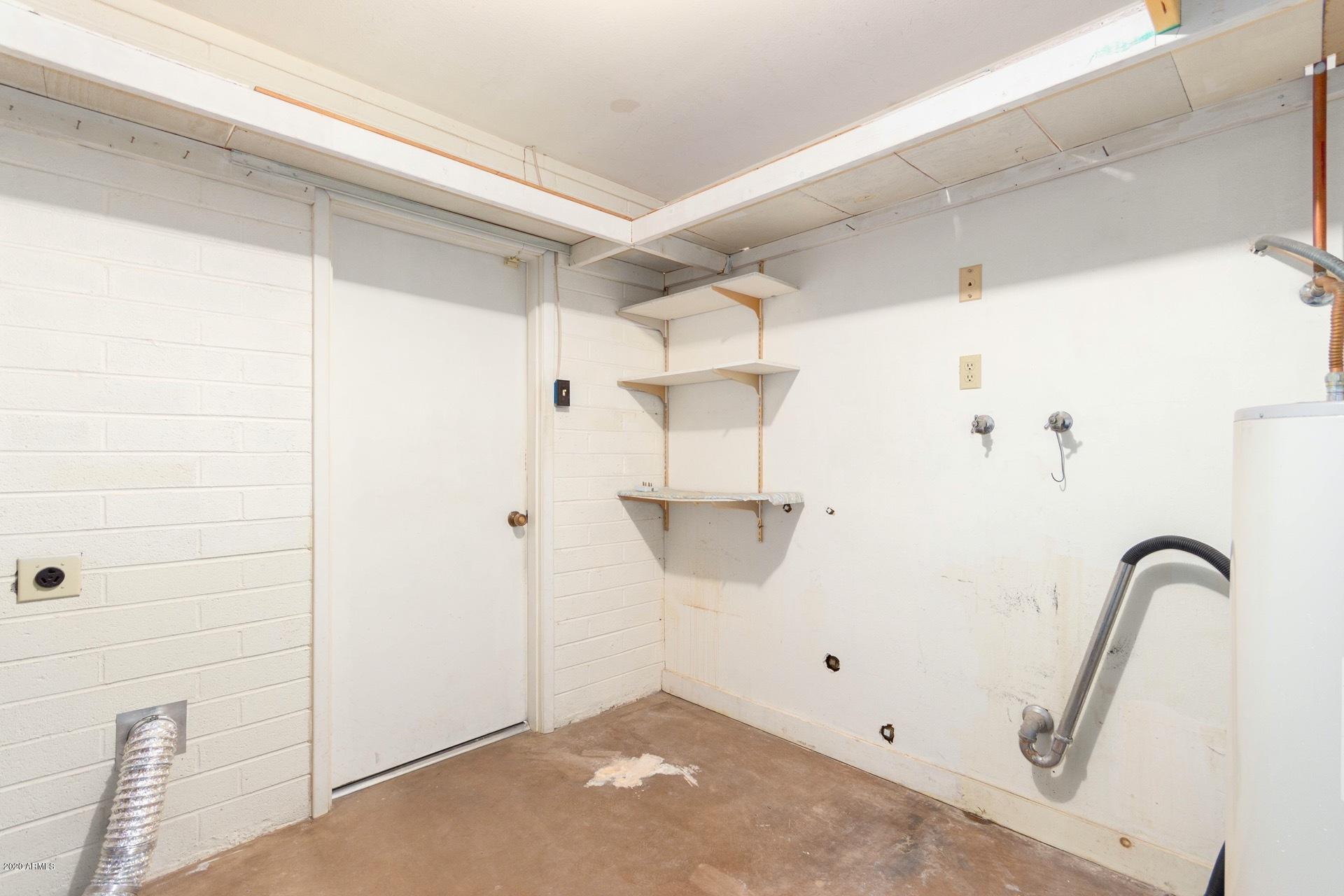 5704 East Decatur Street Mesa, AZ 85205 - Photo 24 of 40 a bathroom with a shower