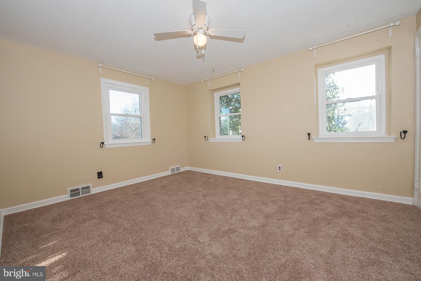 325 Pomeroy Street Ridley Park, PA 19078 - Photo 10 of 19 Gallery Image 10