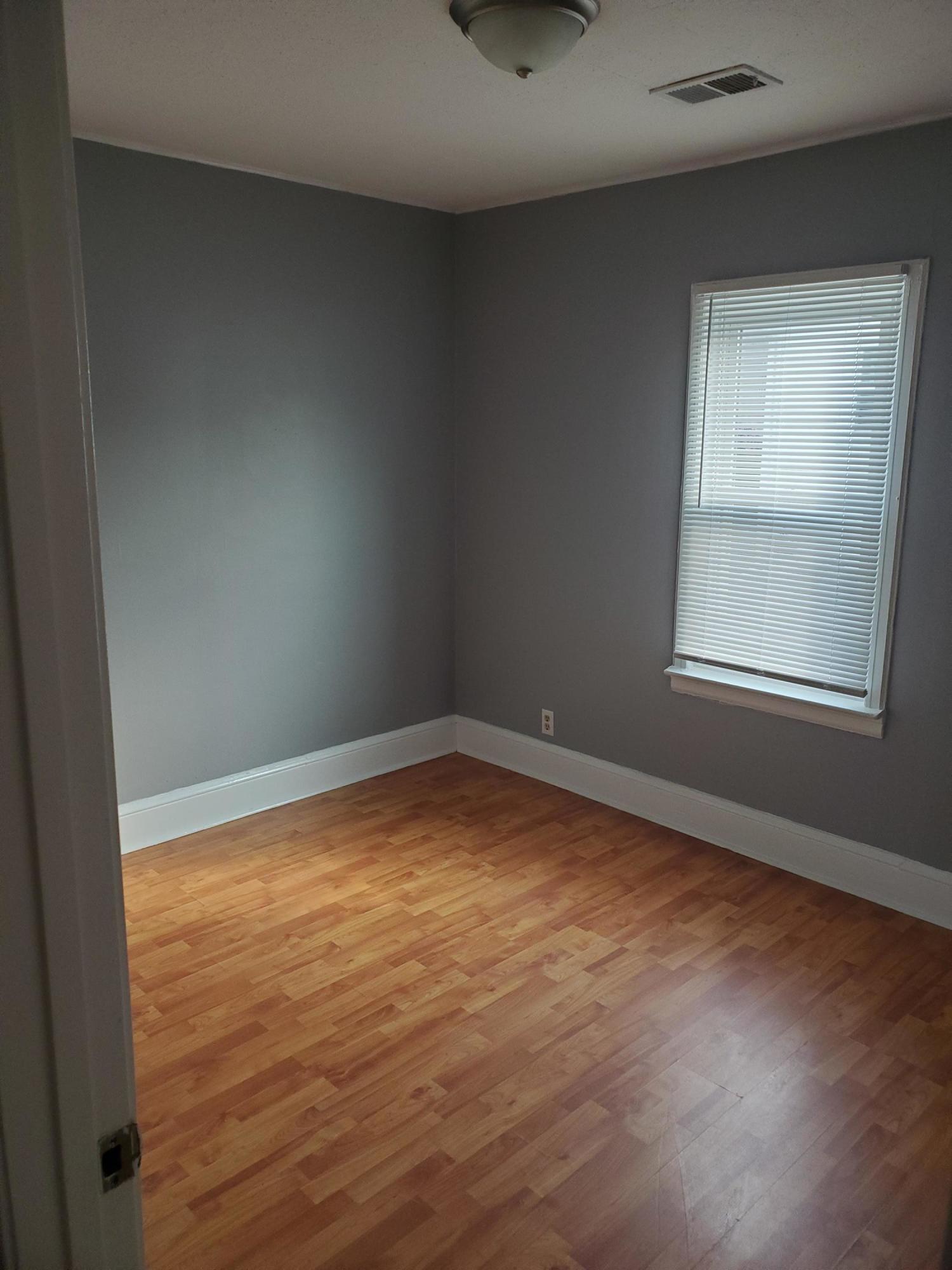 3409 Bloomingdale Road Kingsport, TN 37660 - Photo 7 of 11 bd 1