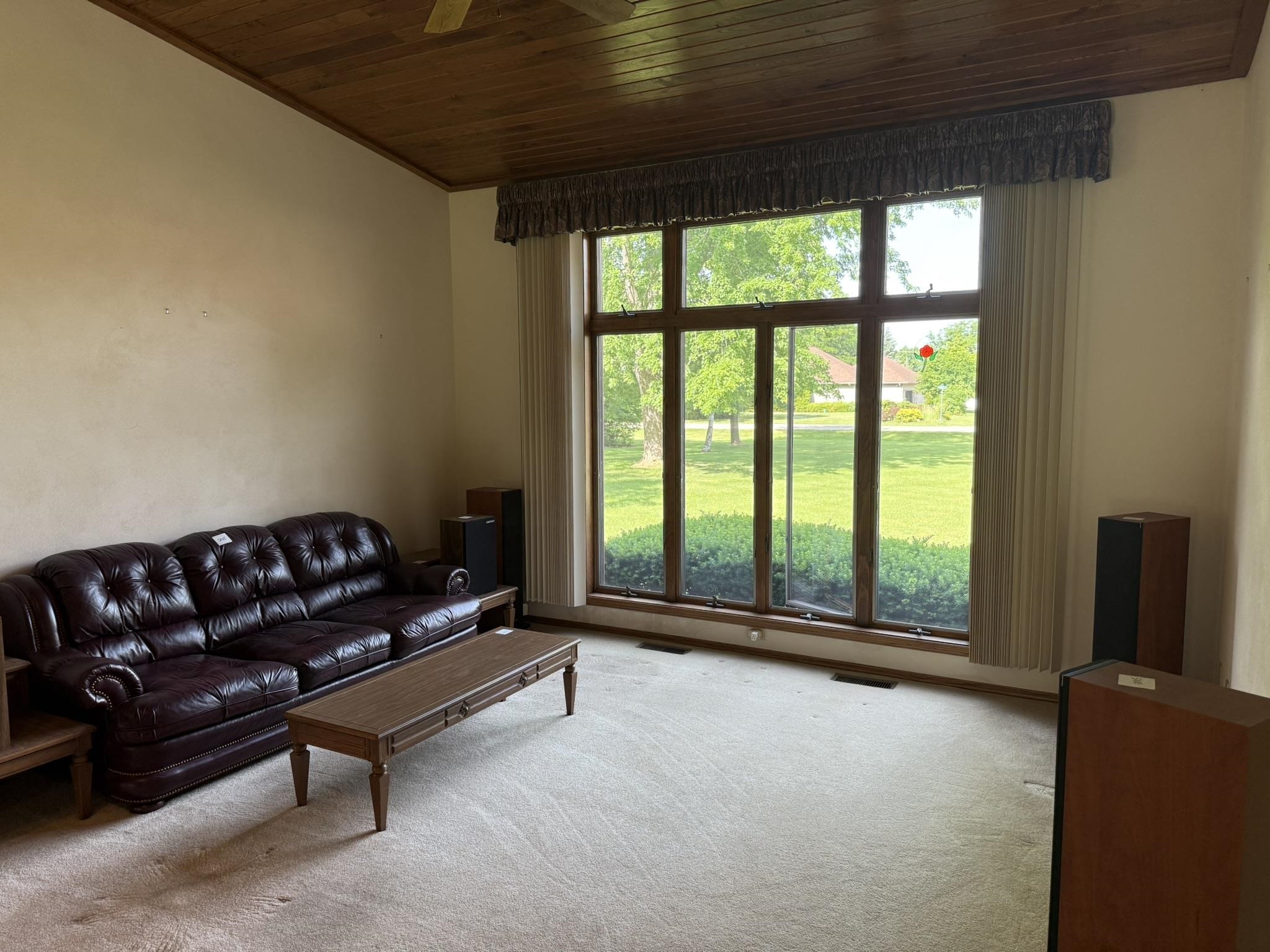 1864 Imperial Road Oshkosh, WI 54904 - Photo 9 of 25