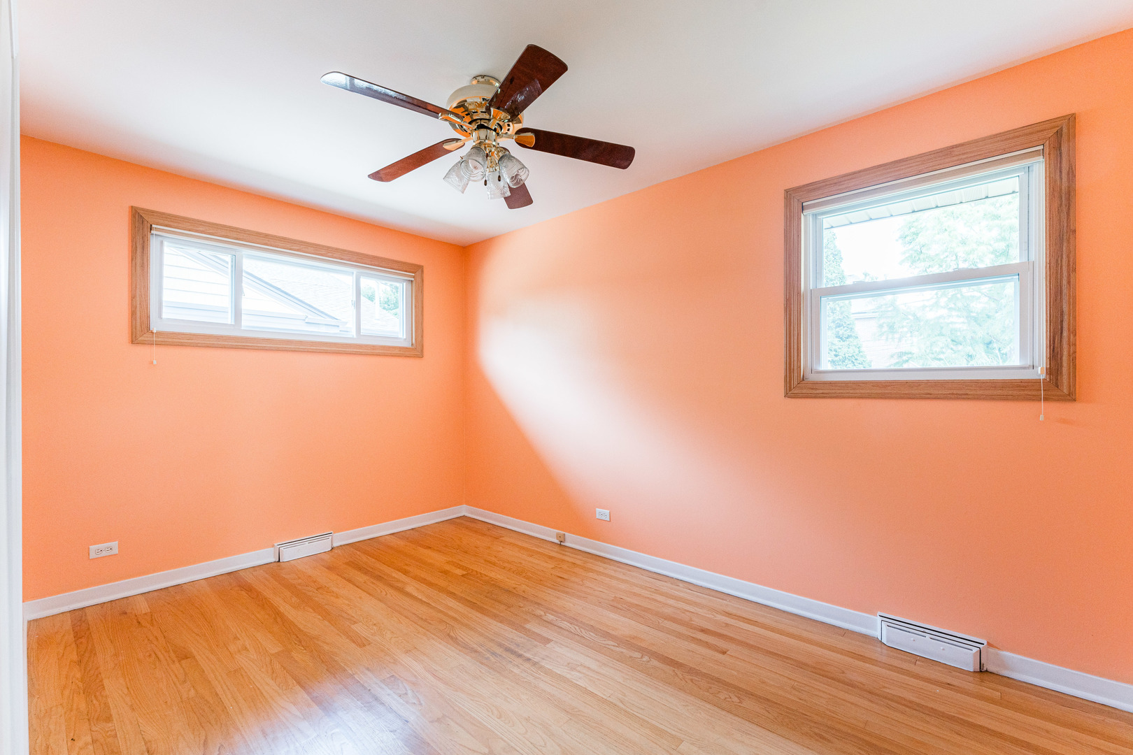 413 Oak Street Elmhurst, IL 60126 - Photo 16 of 38 a view of empty room with wooden floor