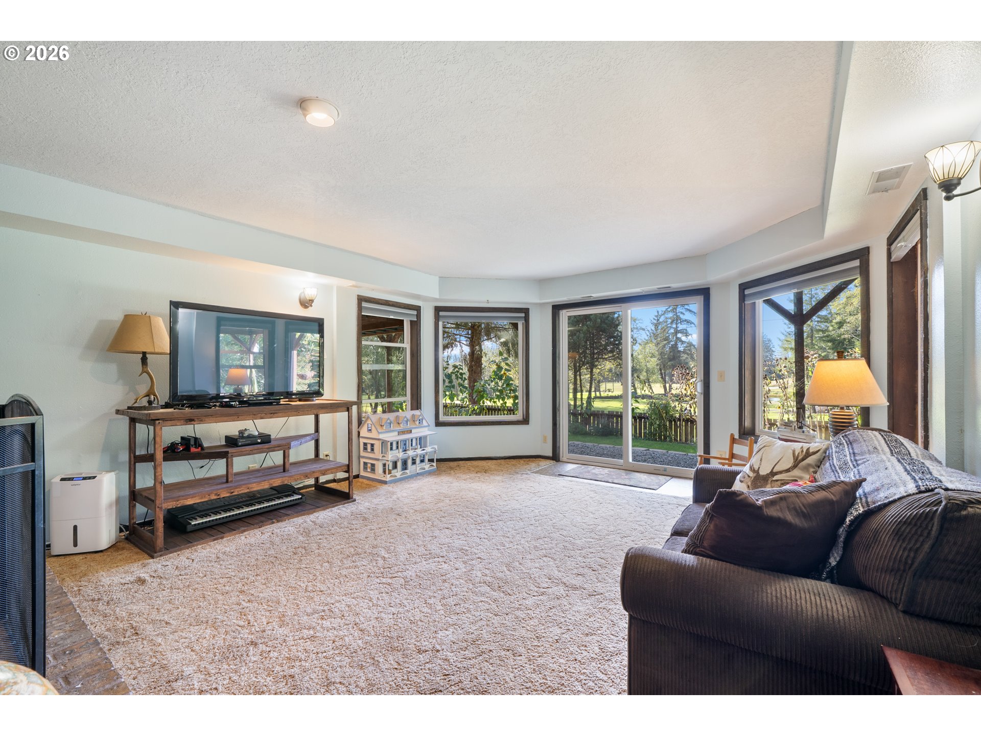 7925 Doughty Road Tillamook, OR 97141 - Photo 24 of 48 Family Room