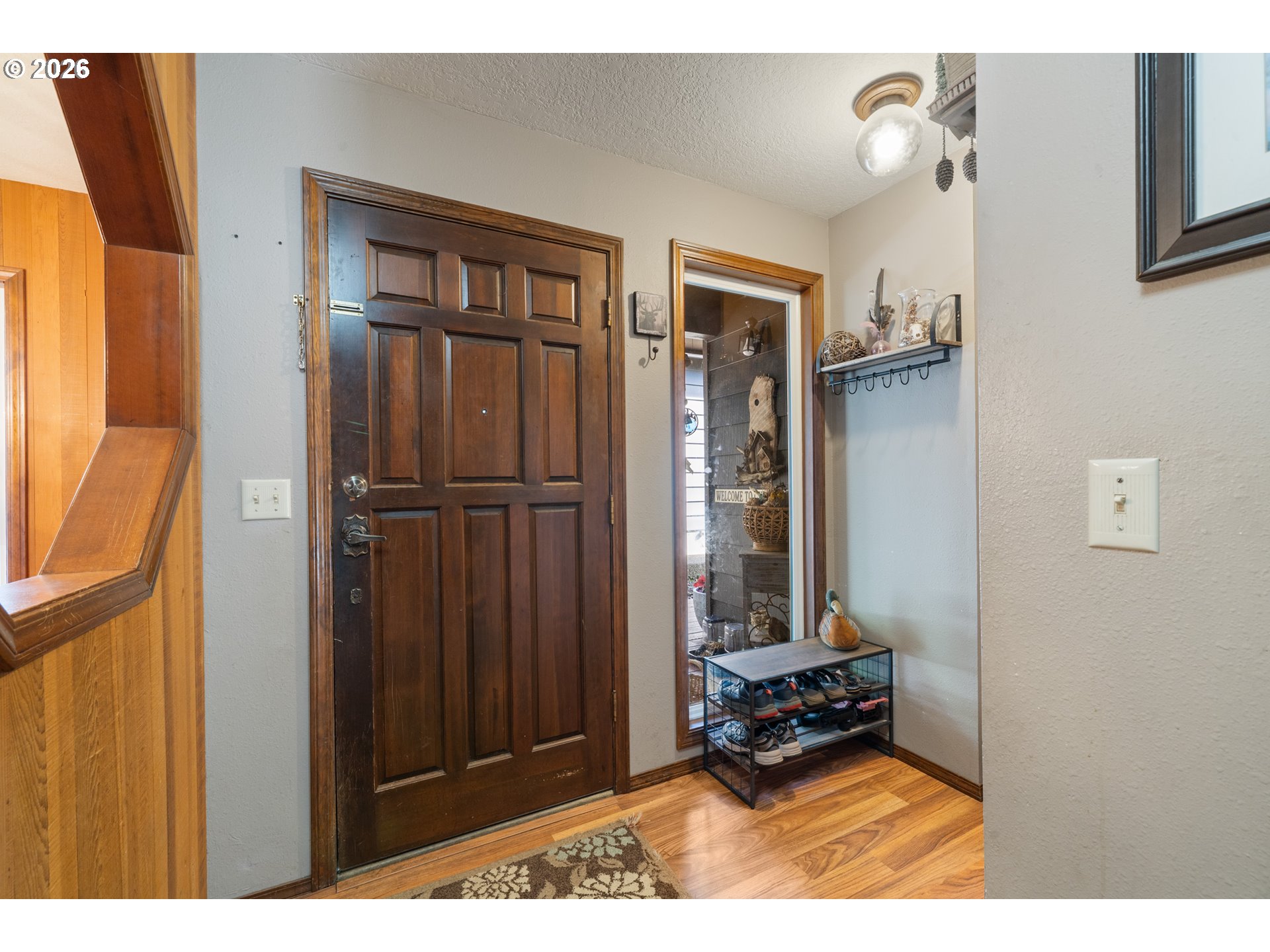 7925 Doughty Road Tillamook, OR 97141 - Photo 8 of 48 Entrance/Foyer