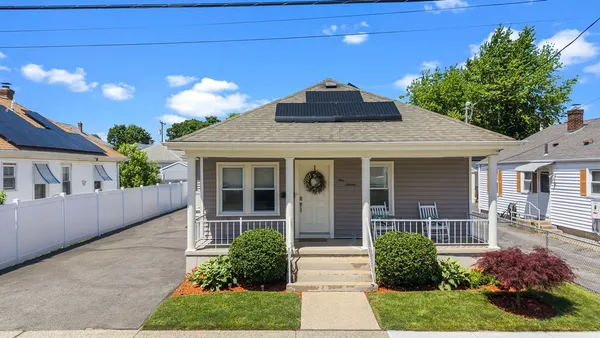 $459,900 | 116 Saratoga Avenue, Pawtucket, RI 02861