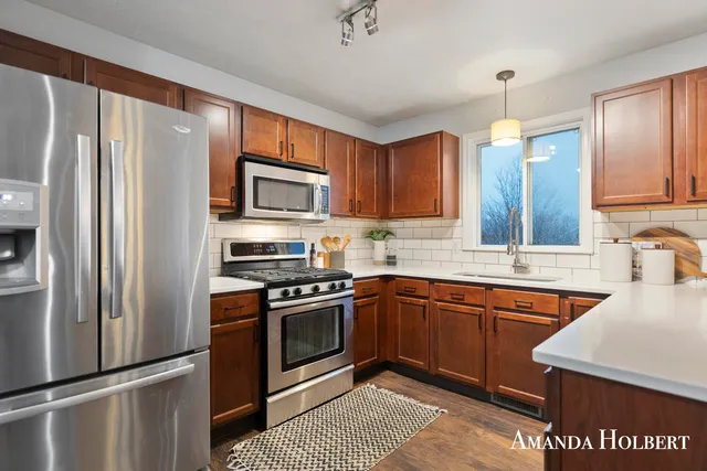 $399,900 | 12100 Russell Way Court, Cedar Springs, MI 49319