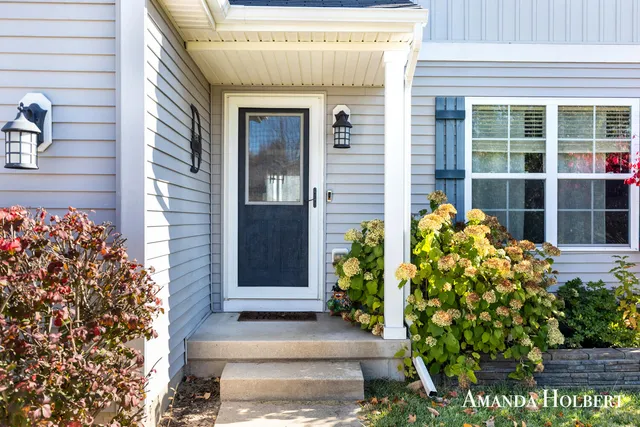 $399,900 | 12100 Russell Way Court, Cedar Springs, MI 49319