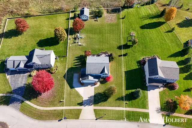 $399,900 | 12100 Russell Way Court, Cedar Springs, MI 49319