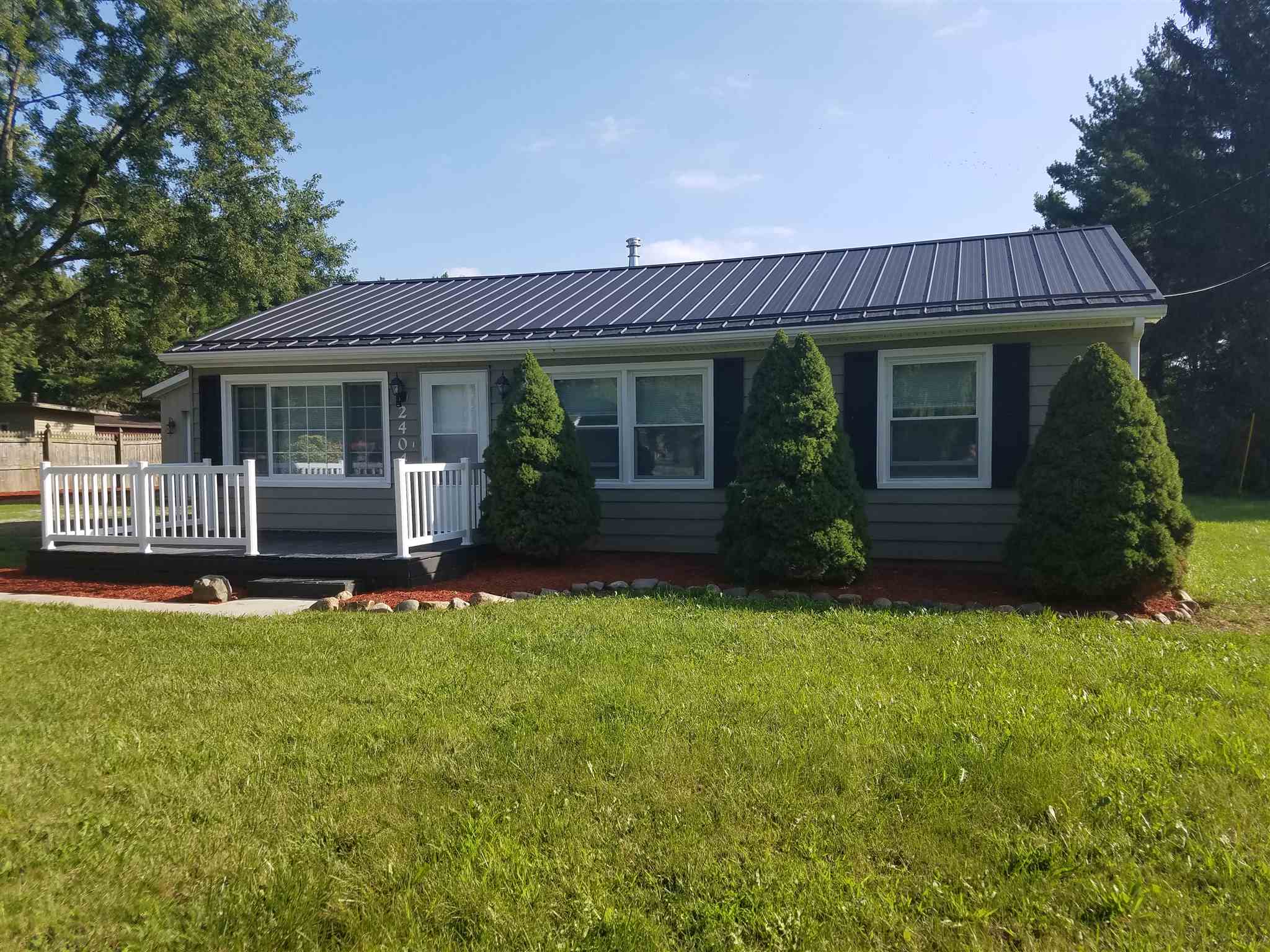 2404 Maples Road Fort Wayne, IN 46816 - Photo 2 of 36