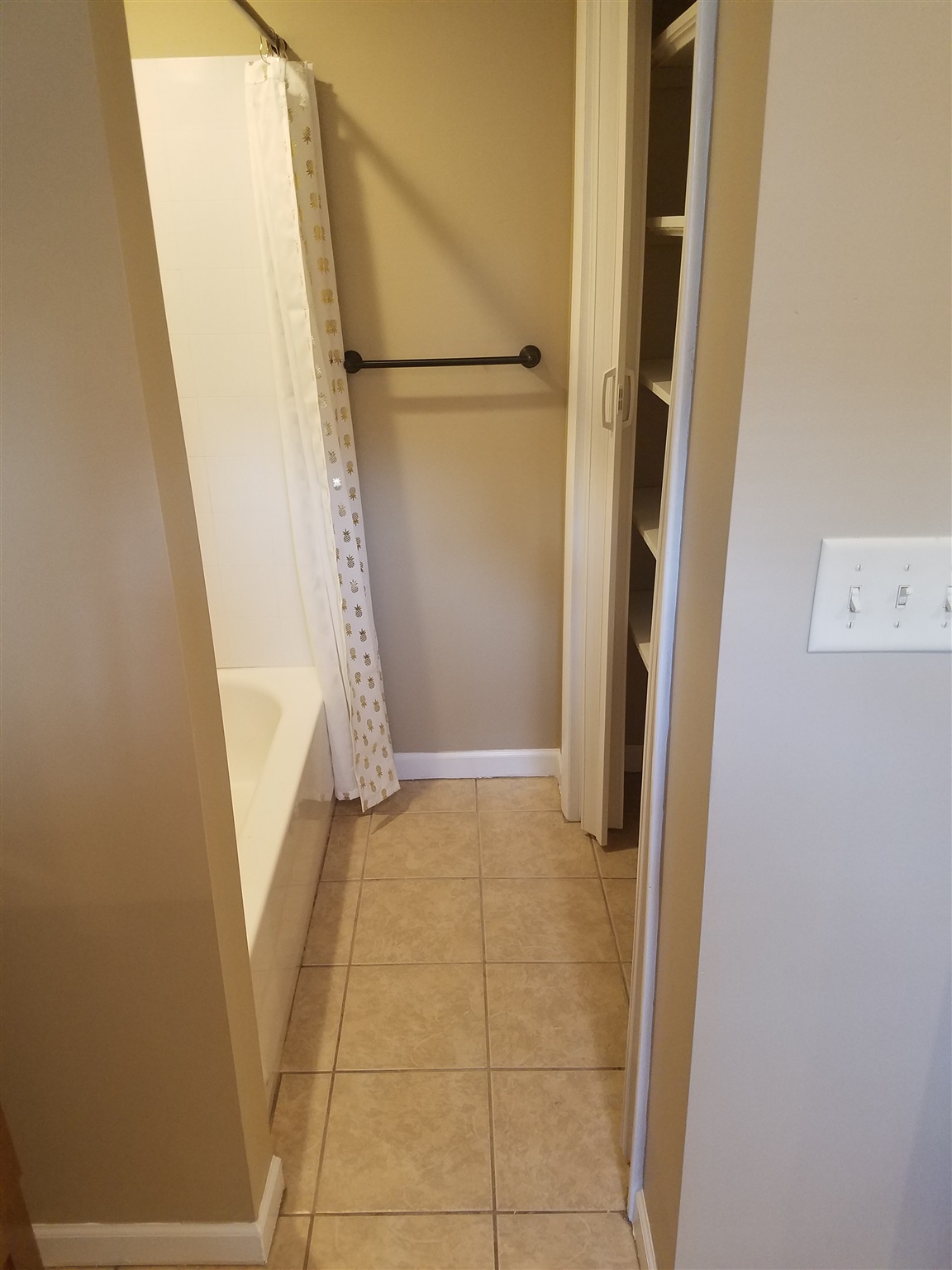 2404 Maples Road Fort Wayne, IN 46816 - Photo 23 of 36