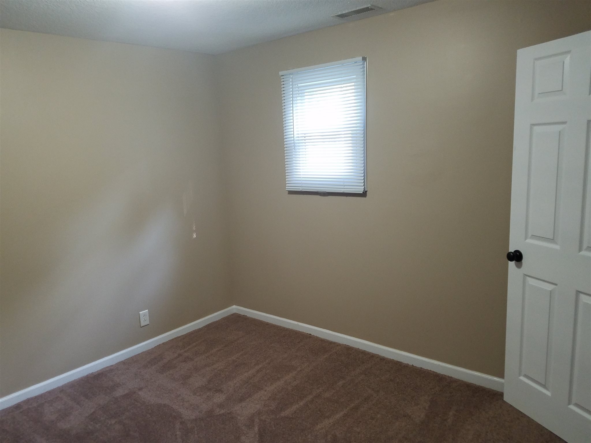 2404 Maples Road Fort Wayne, IN 46816 - Photo 29 of 36