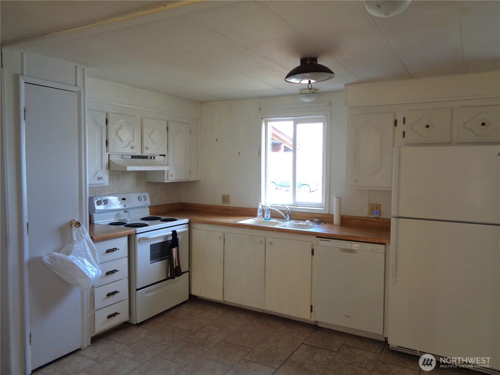 50 Cherokee Road Omak, WA 98841 - Photo 6 of 29