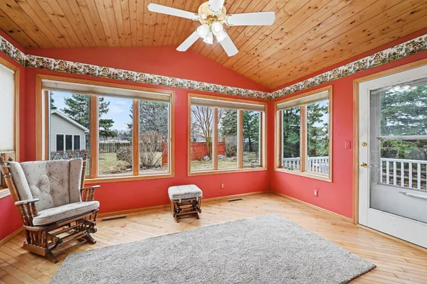 $324,900 | 1950 West Ridge Circle, Stillwater, MN 55082