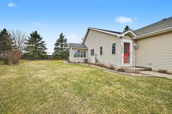 $324,900 | 1950 West Ridge Circle, Stillwater, MN 55082