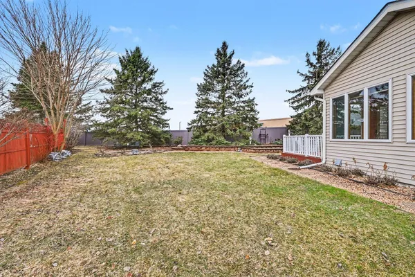 $324,900 | 1950 West Ridge Circle, Stillwater, MN 55082