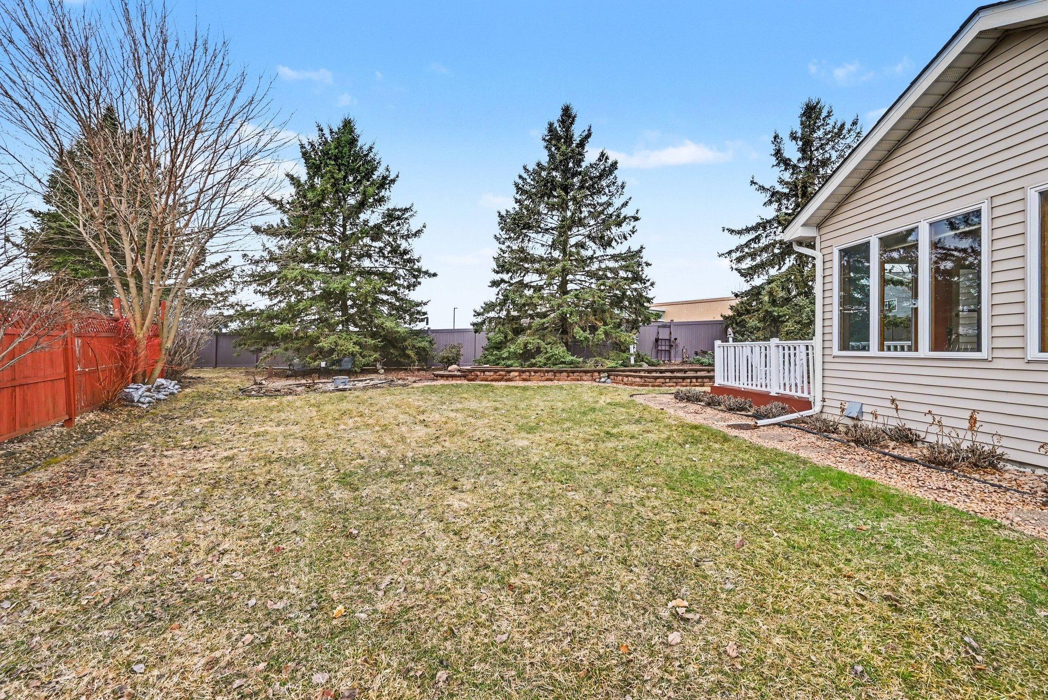 1950 West Ridge Circle Stillwater, MN 55082 - Photo 4 of 32