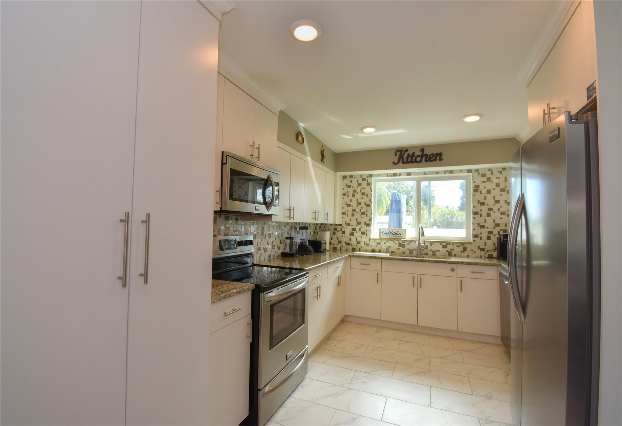 214 Southeast 5th Street Dania Beach, FL 33004 - Photo 14 of 53 Photo 14