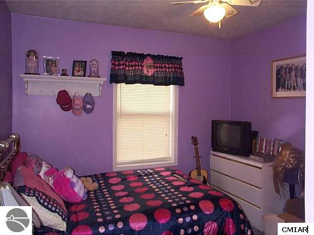 8510 North Winans Road Alma, MI 48801 - Photo 6 of 9 1772556-5.JPG