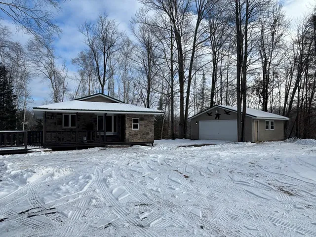 $639,000 | 15744 Double B Lane, Mountain, WI 54149