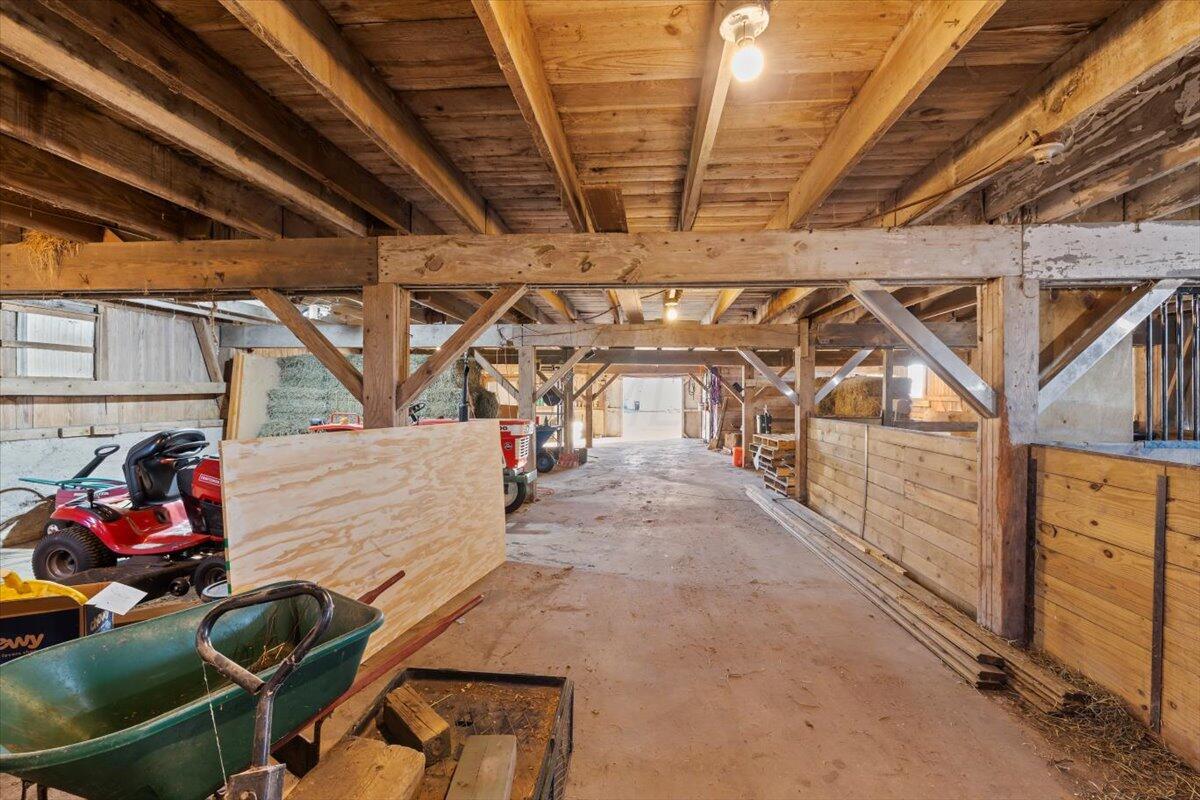 376 Wesley Chapel Road Jeffersonville, OH 43128 - Photo 40 of 47 barn3jeffersonville