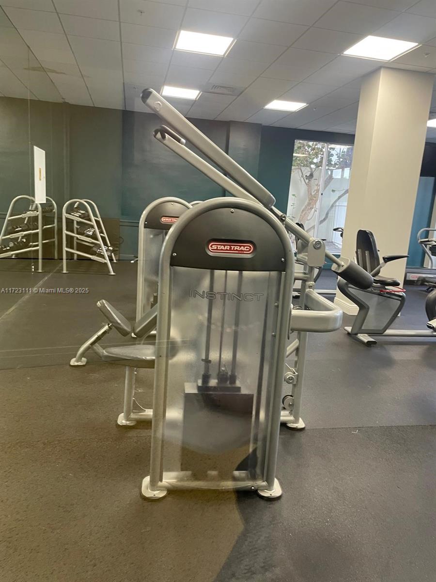 4001 South Ocean Drive, Unit 10D Hollywood, FL 33019 - Photo 26 of 28 a room with gym equipment