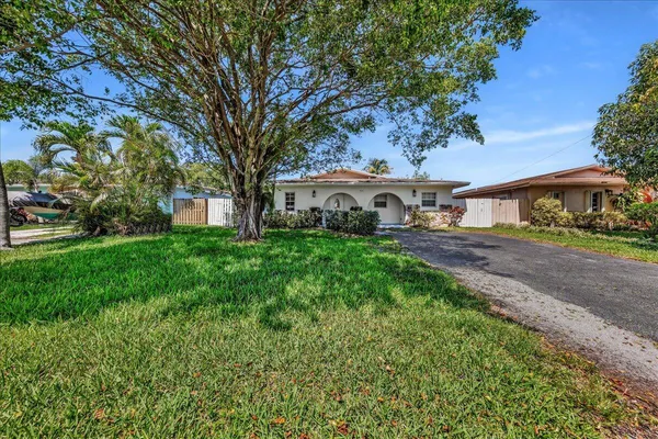 $449,900 | 4641 Southwest 43rd Avenue, Dania Beach, FL 33314