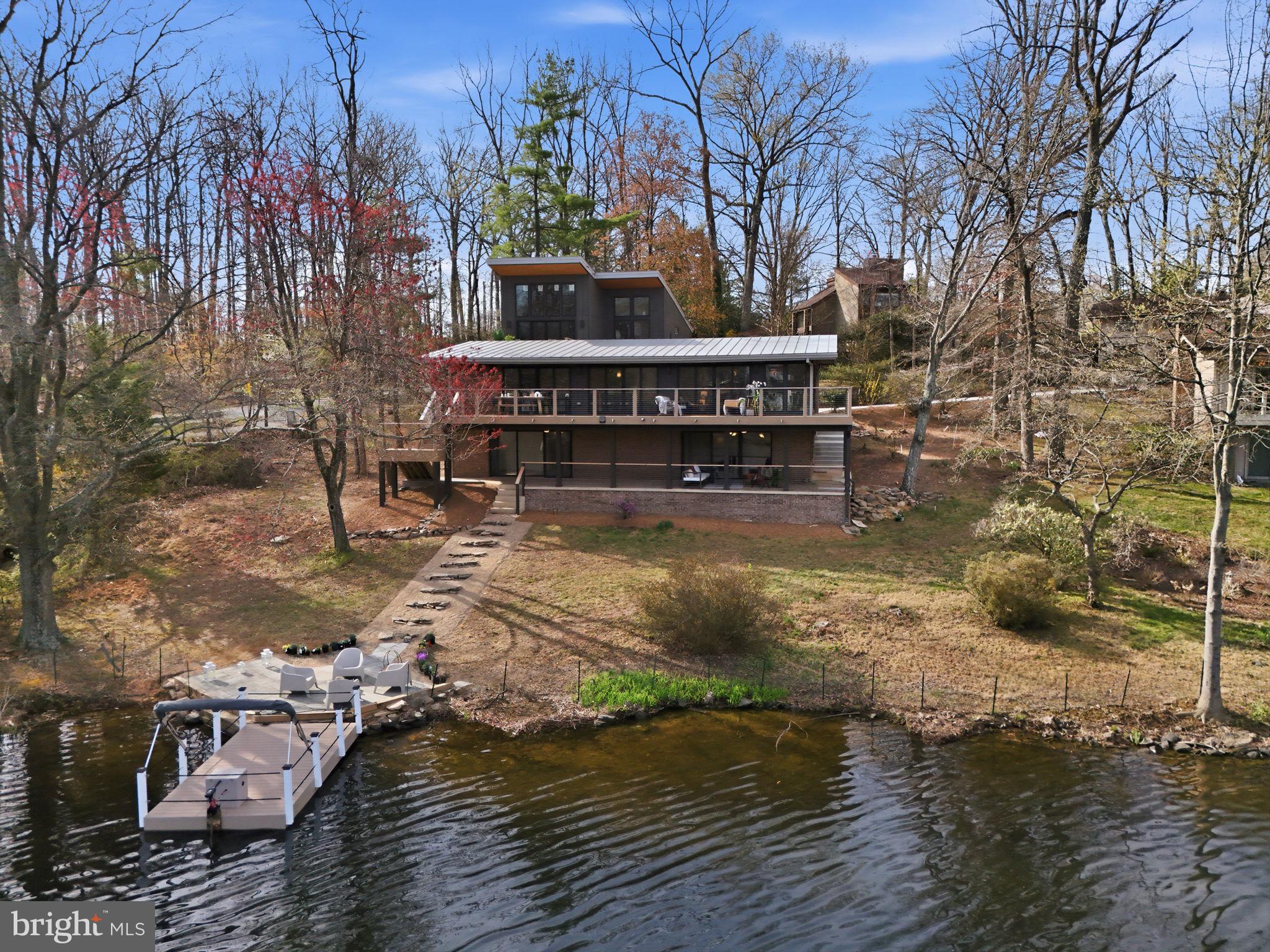 11216 South Shore Road Reston, VA 20190 - Photo 2 of 82