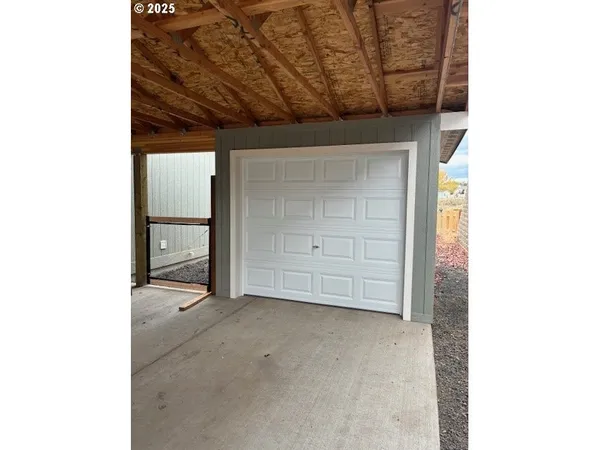 $320,000 | 3112 Southwest River View Drive, Pendleton, OR 97801