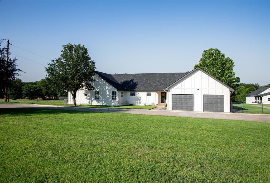 1324 Tidwell Road Weatherford, TX 76087 - Photo 3 of 39