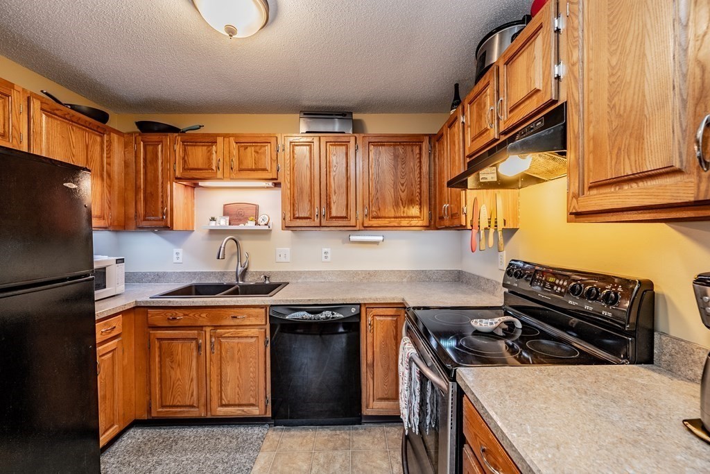 25 Tannery Road, Unit D Westfield, MA 01085 - Photo 4 of 18 Gallery Image 4